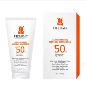Fiderma propose un écran solaire minéral teinté SPF50 en flacon de 50ml.